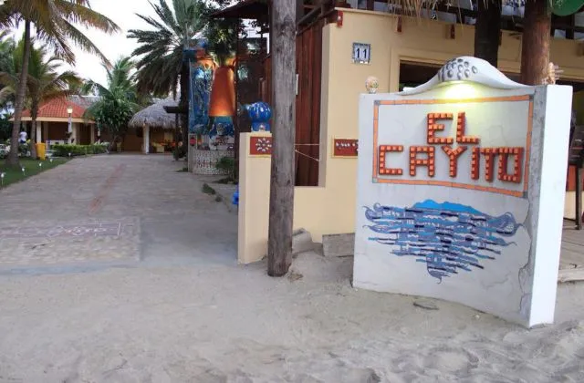 El Cayito Beach Resort Montecristi entrada